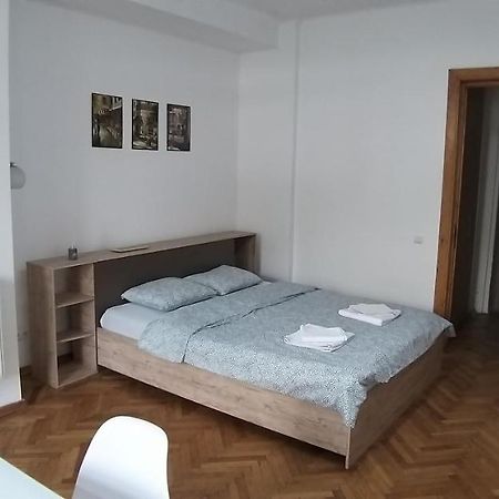 Domum George Enescu Apartamento Bucareste Exterior foto