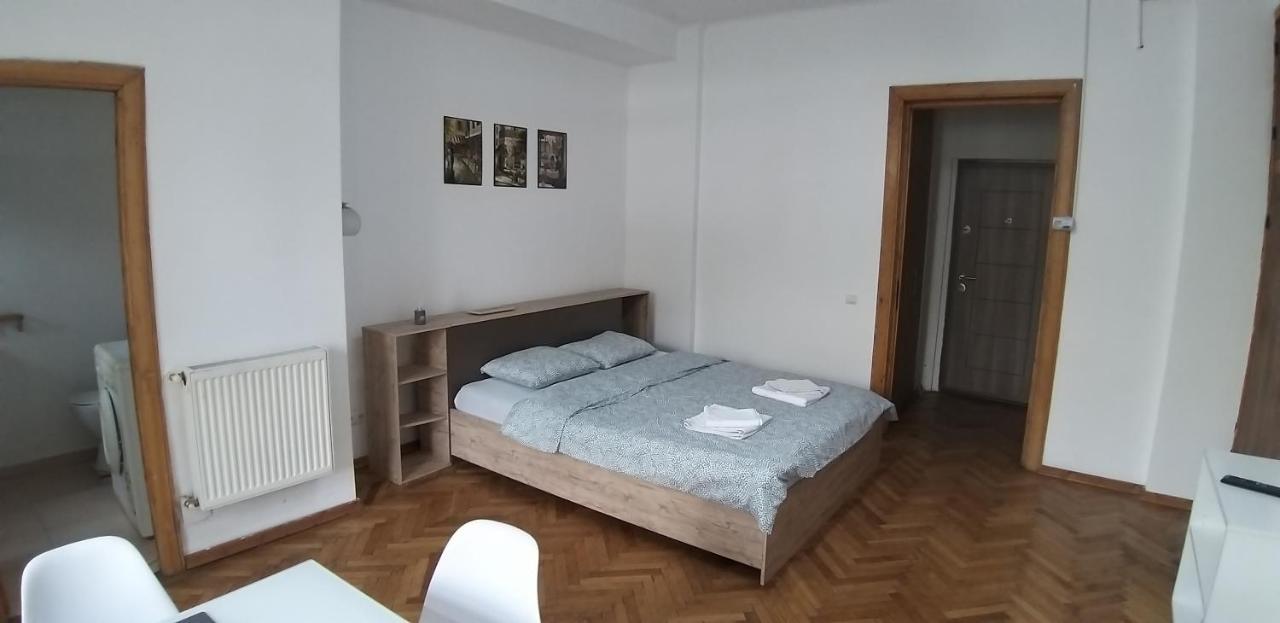Domum George Enescu Apartamento Bucareste Exterior foto